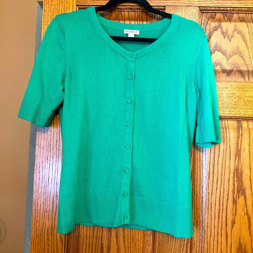 HARD TO FIND MERONA Short Sleeved Green Cardigan Button-Up